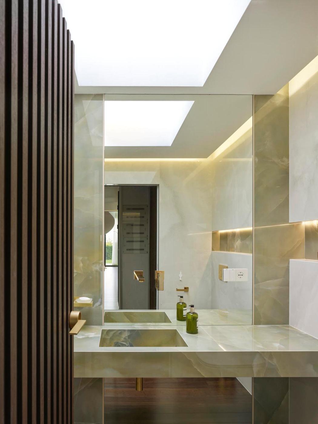 Bagno in onice