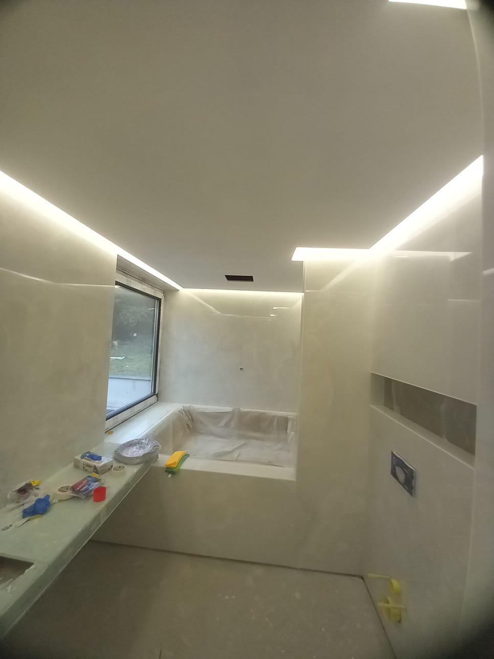 Bagno padronale: posa dell'onice