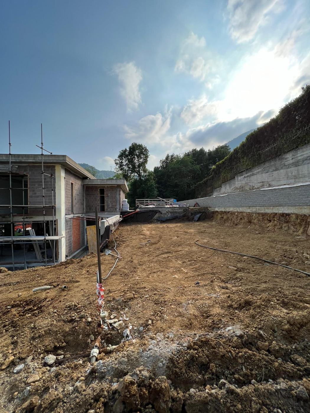 Movimento terra verso la casa